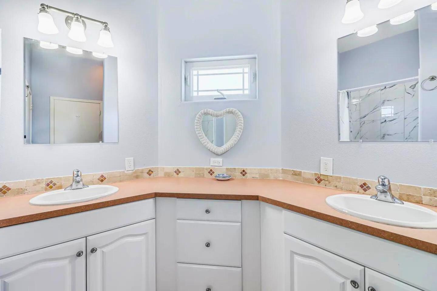 6Bdrm Beach Home - Oceanviews - Recently Renovated - Shared Pool & Hottub Port Aransas Exteriör bild